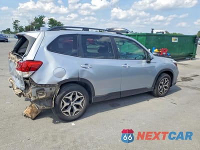Trzecie zdjęcie samochodu z tyłu: 2019 SUBARU FORESTER PREMIUM VIN:JF2SKAEC7KH474626 - miniatura