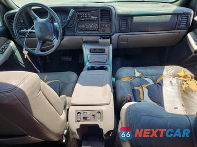 Zdjęcie 8 z 14 samochodu: 2002 CHEVROLET SUBURBAN C VIN:1GNEC16T02J238066 - miniatura