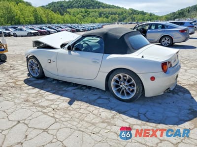 Drugie zdjęcie samochodu z przodu: 2003 BMW Z4 2.5 VIN:4USBT33473LS47884 - miniatura