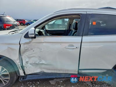 Zdjęcie 7 z 12 samochodu: 2017 MITSUBISHI OUTLANDER SE VIN:JA4AZ3A34HZ036280 - miniatura