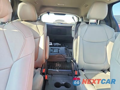 Zdjęcie 10 z 14 samochodu: 2026 TOYOTA SIENNA XLE 8-PASSENGER VIN:5TDYRKEC7TS291587 - miniatura