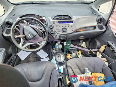 Zdjęcie 8 z 12 samochodu: 2011 HONDA FIT SPORT VIN:JHMGE8H52BC002993 - miniatura