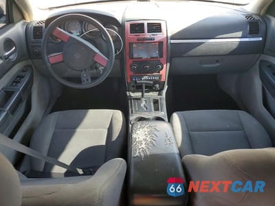 Zdjęcie 8 z 12 samochodu: 2008 DODGE CHARGER VIN:2B3KA43G78H198302 - miniatura