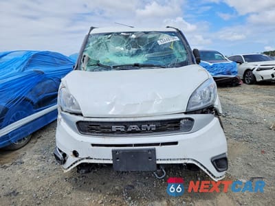 Piąte zdjęcie samochodu w środku: 2022 RAM PROMASTER CITY TRADESMAN VIN:ZFBHRFAB3N6W49620 - miniatura