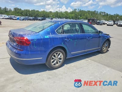Trzecie zdjęcie samochodu z tyłu: 2017 VOLKSWAGEN PASSAT S VIN:1VWAT7A33HC034311 - miniatura