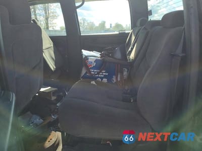 Zdjęcie 10 z 12 samochodu: 2005 CHEV SILVERADO CREW CAB ( VIN:1GCHK23U15F960603 - miniatura