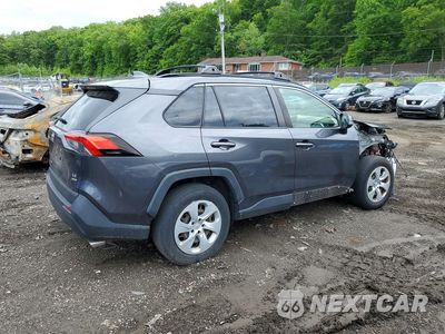 Trzecie zdjęcie samochodu z tyłu: 2019 TOYOTA RAV4 LE VIN:JTMG1RFV8KJ011196 - miniatura