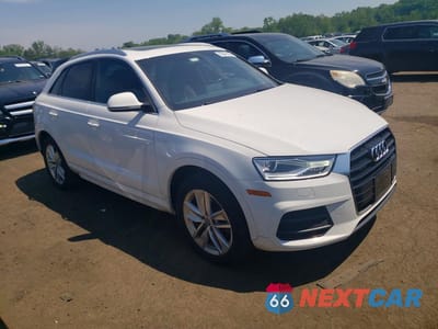 Czwarte zdjęcie samochodu z boku: 2017 AUDI Q3 PREMIUM PLUS VIN:WA1JCCFS1HR006347 - miniatura