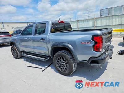 Drugie zdjęcie samochodu z przodu: 2025 CHEVROLET COLORADO TRAIL BOSS VIN:1GCPTEEK3S1182898 - miniatura
