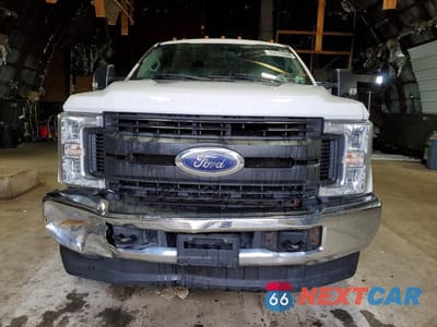Piąte zdjęcie samochodu w środku: 2018 FORD F350 SUPER DUTY VIN:1FT8W3BT0JEB24915 - miniatura
