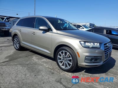 Czwarte zdjęcie samochodu z boku: 2017 AUDI Q7 PREMIUM PLUS VIN:WA1LAAF77HD008647 - miniatura