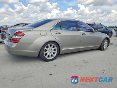 Trzecie zdjęcie samochodu z tyłu: 2007 MERCEDES-BENZ S 550 VIN:WDDNG71XX7A012575 - miniatura