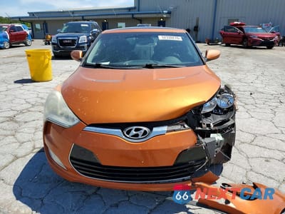 Piąte zdjęcie samochodu w środku: 2012 HYUNDAI VELOSTER BASE VIN:KMHTC6AD6CU023641 - miniatura