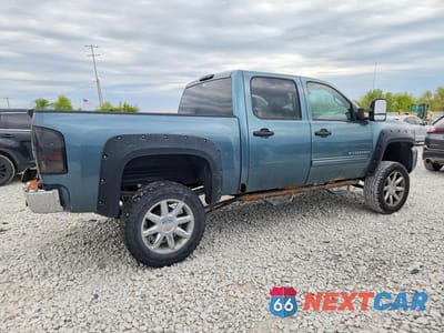 Trzecie zdjęcie samochodu z tyłu: 2010 CHEVROLET SILVERADO K1500 LT VIN:3GCRKSE34AG155373 - miniatura
