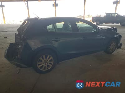 Trzecie zdjęcie samochodu z tyłu: 2016 MAZDA 3 SPORT VIN:3MZBM1K70GM241140 - miniatura