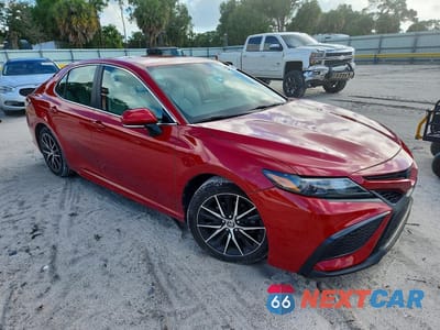 Czwarte zdjęcie samochodu z boku: 2022 TOYOTA CAMRY SE VIN:4T1G11AK2NU041503 - miniatura