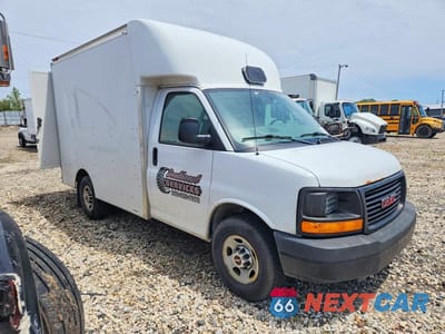 Czwarte zdjęcie samochodu z boku: 2014 GMC SAVANA CUTAWAY G3500 VIN:1GD072BGXE1176598 - miniatura
