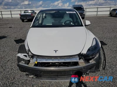 Piąte zdjęcie samochodu w środku: 2022 TESLA MODEL Y VIN:7SAYGDEF0NF517779 - miniatura