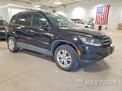 Czwarte zdjęcie samochodu z boku: 2017 VOLKSWAGEN TIGUAN S VIN:WVGBV7AX3HW508563 - miniatura