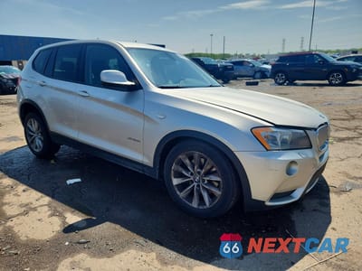 Czwarte zdjęcie samochodu z boku: 2014 BMW X3 XDRIVE28I VIN:5UXWX9C58E0D14554 - miniatura
