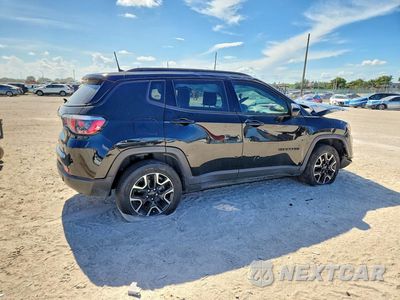 Trzecie zdjęcie samochodu z tyłu: 2020 JEEP COMPASS SPORT VIN:3C4NJDAB0LT174569 - miniatura