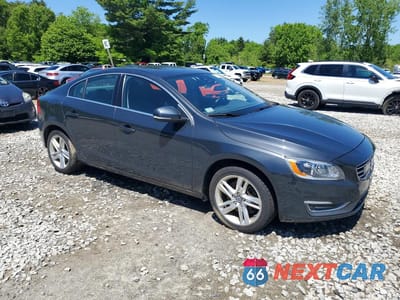 Czwarte zdjęcie samochodu z boku: 2015 VOLVO S60 PLATINUM VIN:YV1612TM4F1348527 - miniatura