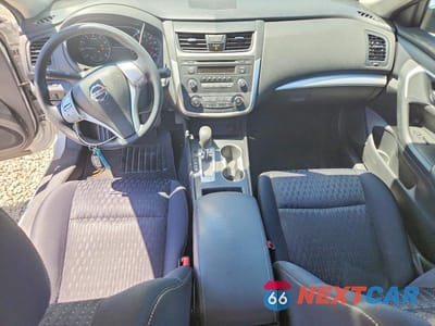 Zdjęcie 8 z 13 samochodu: 2017 NISSAN ALTIMA 2.5 VIN:1N4AL3AP7HC144797 - miniatura
