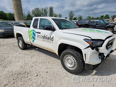 Czwarte zdjęcie samochodu z boku: 2025 TOYOTA TACOMA SR VIN:3TYJDAHN3ST027115 - miniatura