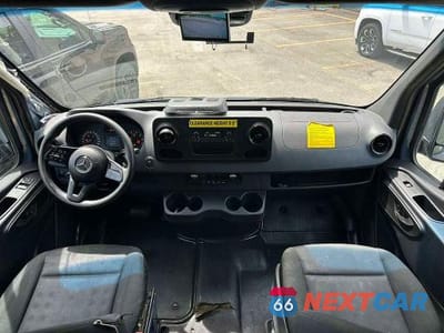 Zdjęcie 8 z 10 samochodu: 2021 MERCEDES-BENZ SPRINTER 2500 VIN:W1Y40CHY4MT070579 - miniatura