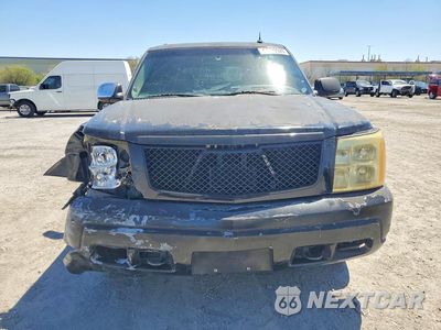Piąte zdjęcie samochodu w środku: 2002 CADILLAC ESCALADE LUXURY VIN:1GYEK63N22R296299 - miniatura