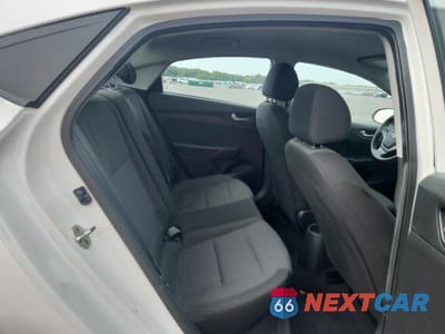 Zdjęcie 10 z 12 samochodu: 2020 HYUNDAI ACCENT SE VIN:3KPC24A62LE105104 - miniatura