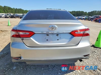 Zdjęcie 6 z 12 samochodu: 2018 TOYOTA CAMRY L VIN:4T1B11HK8JU561702 - miniatura