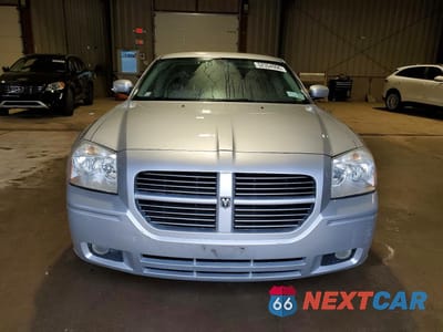 Piąte zdjęcie samochodu w środku: 2006 DODGE MAGNUM SXT VIN:2D4FV47V26H200681 - miniatura