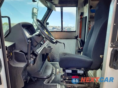 Zdjęcie 7 z 13 samochodu: 2014 ISUZU NPR VIN:JALB4T174E7W00284 - miniatura