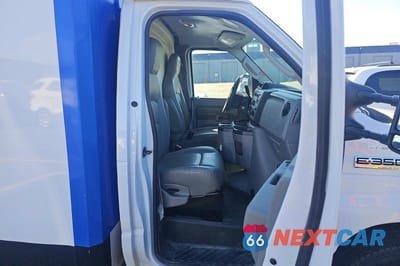 Piąte zdjęcie samochodu w środku: 2023 FORD ECONOLINE E350 SUPER DUTY CUTAWAY VAN VIN:1FDWE3FK9PDD31812 - miniatura