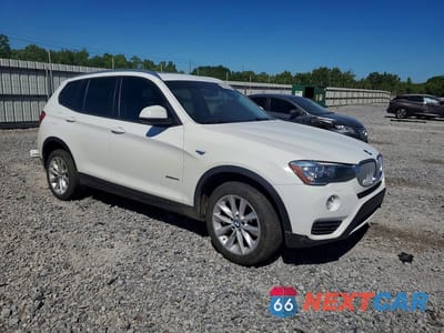 Czwarte zdjęcie samochodu z boku: 2017 BMW X3 SDRIVE28I VIN:5UXWZ7C34H0X41714 - miniatura