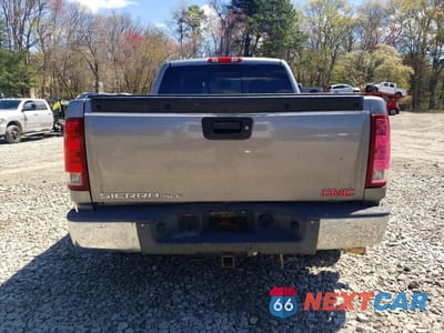 Zdjęcie 6 z 12 samochodu: 2008 GMC SIERRA K1500 VIN:2GTEK19J081224273 - miniatura