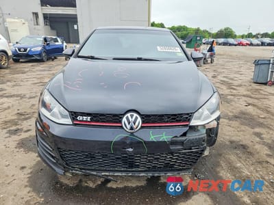 Piąte zdjęcie samochodu w środku: 2017 VOLKSWAGEN GTI S VIN:3VW5T7AU9HM019224 - miniatura
