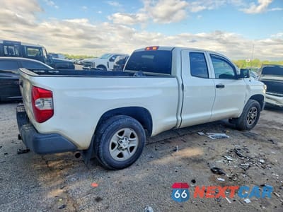 Trzecie zdjęcie samochodu z tyłu: 2019 TOYOTA TUNDRA SR VIN:5TFRM5F18KX137237 - miniatura
