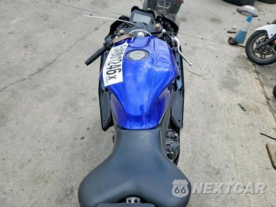 Zdjęcie 6 z 9 samochodu: 2022 YAMAHA YZFR7 VIN:JYARM38Y7NA000551 - miniatura