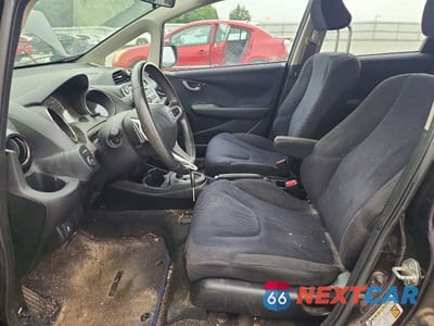 Zdjęcie 7 z 12 samochodu: 2013 HONDA FIT SPORT VIN:JHMGE8H55DC047896 - miniatura