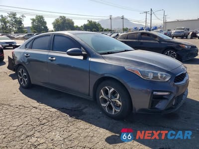 Czwarte zdjęcie samochodu z boku: 2021 KIA FORTE LXS VIN:3KPF24AD9ME346722 - miniatura