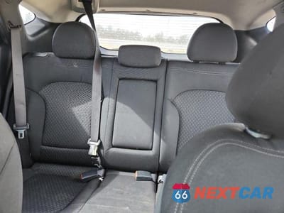 Zdjęcie 10 z 13 samochodu: 2010 HYUNDAI TUCSON GLS VIN:KM8JT3AC9AU086565 - miniatura