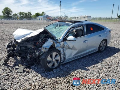 2017 HYUNDAI SONATA HYBRID LIMITED KMHE34L1XHA057316 - główne zdjęcie licytacji z USA - miniatura