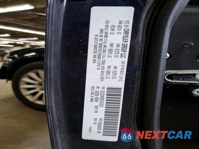 Zdjęcie 12 z 12 samochodu: 2014 CHRYSLER 300 VIN:2C3CCAAG5EH161912 - miniatura