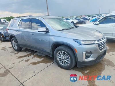 Czwarte zdjęcie samochodu z boku: 2023 CHEVROLET TRAVERSE LT VIN:1GNERGKW2PJ141721 - miniatura