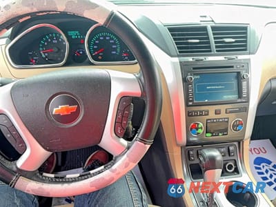 Zdjęcie 9 z 10 samochodu: 2012 CHEVROLET TRAVERSE LTZ VIN:1GNKVLED5CJ288322 - miniatura