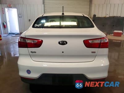 Zdjęcie 6 z 12 samochodu: 2016 KIA RIO LX VIN:KNADM4A32G6639085 - miniatura