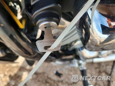 Zdjęcie 8 z 9 samochodu: 1995 HONDA VF750 C VIN:JH2RC4304SM100851 - miniatura