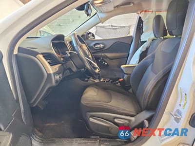 Zdjęcie 7 z 14 samochodu: 2016 JEEP CHEROKEE LATITUDE VIN:1C4PJMCS7GW142420 - miniatura